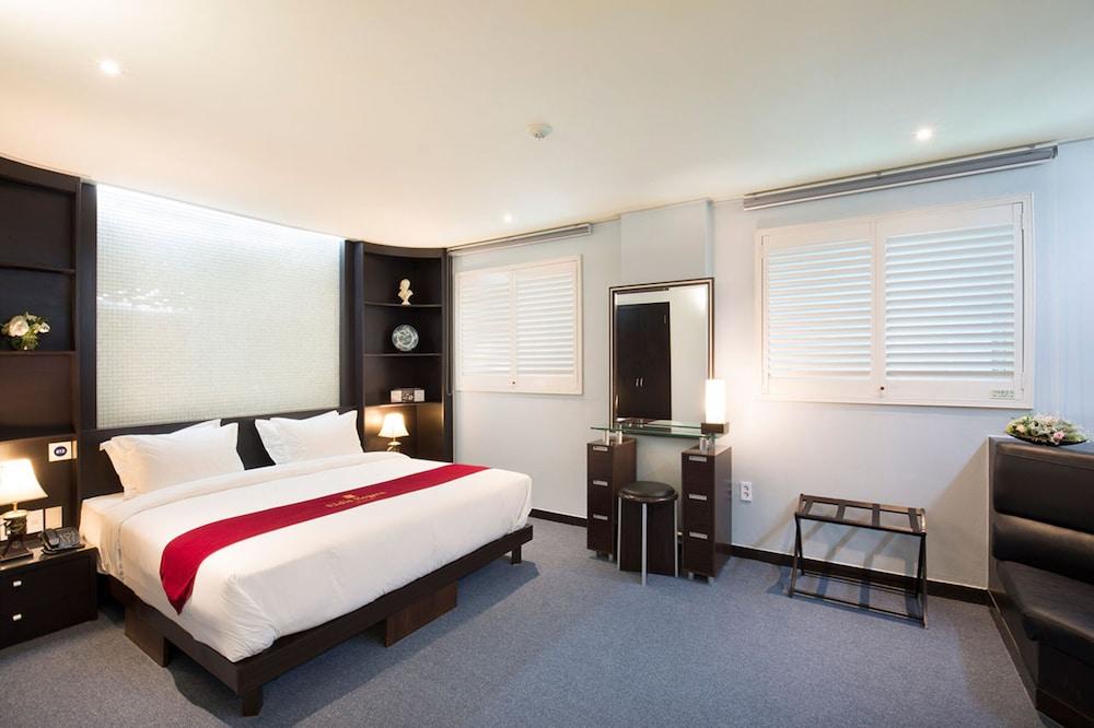 โรงแรม เอลดิส รีเจ้นท์ โฮเต็ล