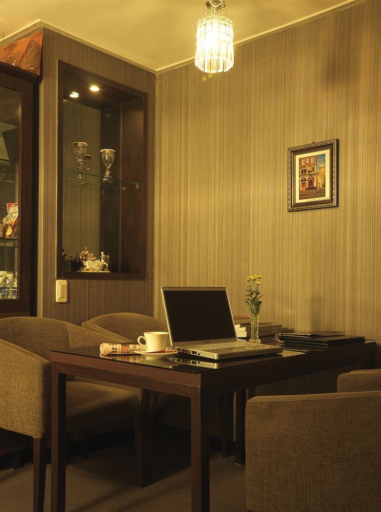 โรงแรม เอลดิส รีเจ้นท์ โฮเต็ล
